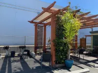 Sandyland Reef Inn - Pools