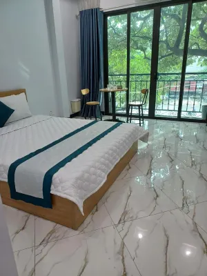 Hotel Hoa Ban Hà Nội - Bed and Breakfasts
