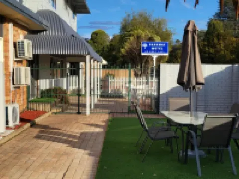 Parkway Motel Hotels in Queanbeyan