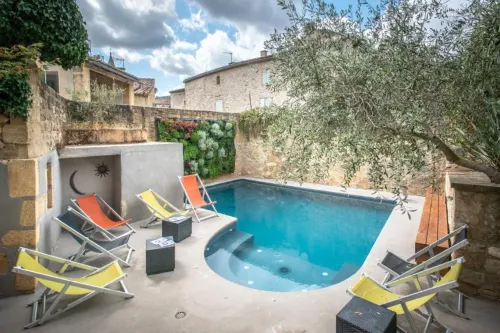 Hostellerie le Castellas Hotel di Uzes