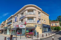 Hôtel de la Baie Hôtels à proximité de : Ile de Bendor