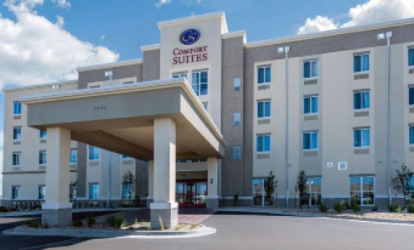 Comfort Suites Denver International Airport