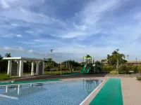 D' Heights Monterrace Lake Condo - Clark