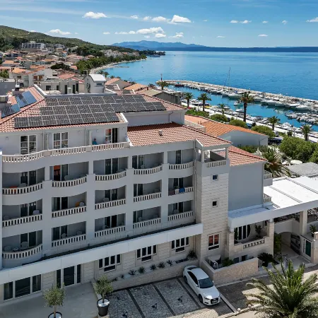Hotel Laurentum Отели рядом с достопримечательностью «Пляж Сент-Петер»