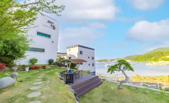 Tongyeong Botongui Naldeul Pension