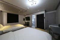 Gunsan Ribbon Hotel Hotels near Sinheung-dong Japanese House (Hirotsu House)