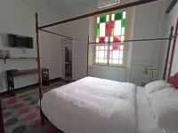 Mruyung Guest House Kota Lama Banyumas Mitra RedDoorz Hotels in Kemangkon