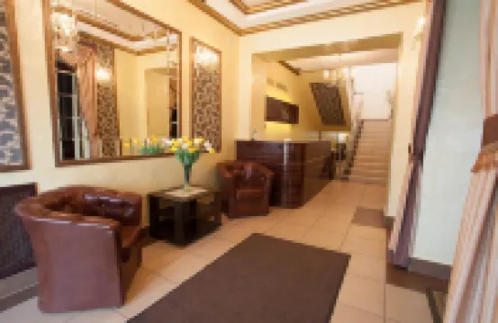 Art Hotel - Bãi đậu xe