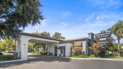 University Park Inn & Suites in Davis