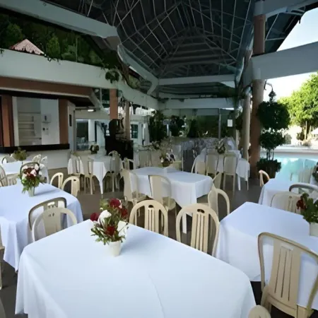 Splash Mountain Resort Hotel