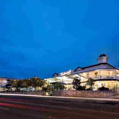 Tradewinds Hotel and Suites Fremantle Hotel Exterior