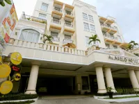 Amarelo Hotel Solo Hotels in Surakarta