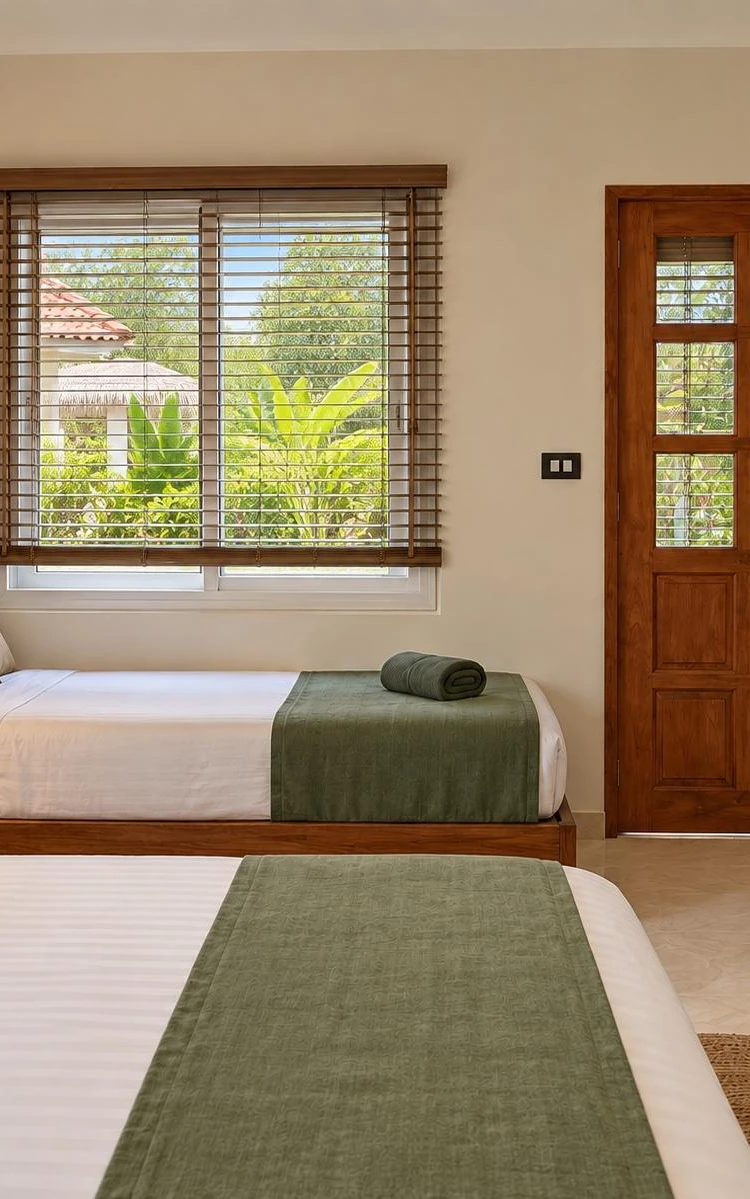 รูปภาพของอะดังซี ไดฟ์เวอร์ แอนด์ อีโคลอดจ์