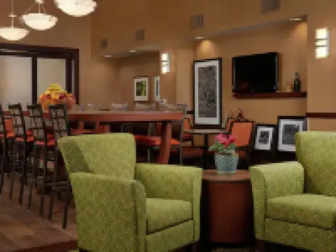 Hampton Inn & Suites Salem Hotels in Salem