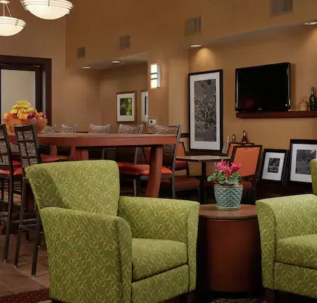 Hampton Inn & Suites Salem