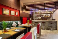 Ramada by Wyndham Ajmer - bar