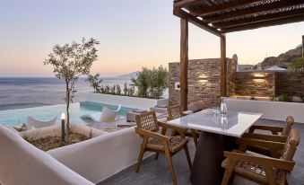 Ios Grand Pool Suites