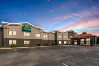 La Quinta Inn by Wyndham Decatur Hotel dekat Blue & Gray Museum of North Alabama