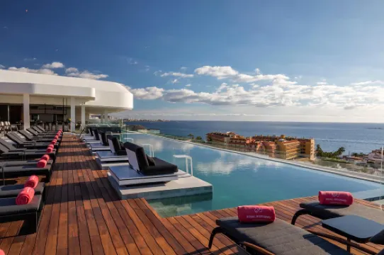 Royal Hideaway Corales Suites