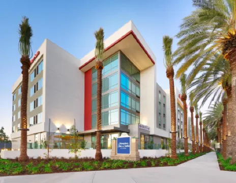 Hampton Inn & Suites Anaheim Hotels near Anaheim Regional Transportation Intermodal Center