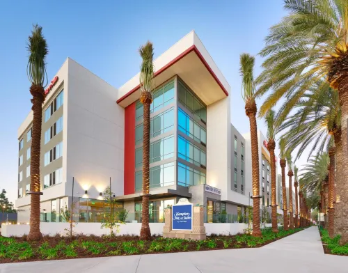 Hampton Inn & Suites Anaheim