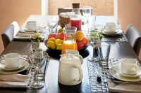 Lisbon Five Stars Apartments Combro 77 - Apartments