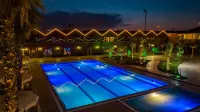 Green Palace Suite Hotel - Kolam Renang