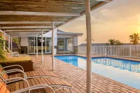 Illovo Beach Club Hotels in Kingsburgh