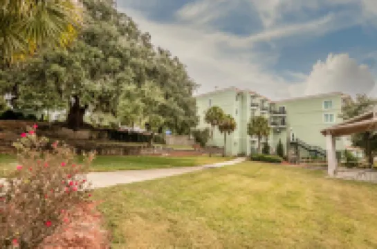 Oaks on the River Hotels in 