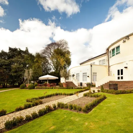 Mercure Chester Abbots Well Hotel