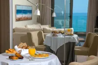 Swell Boutique Hotel - فطور
