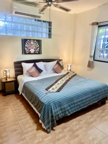 ห้องพักพร้อมห้องน้ำส่วนตัว(เตียงควีนไซส์)