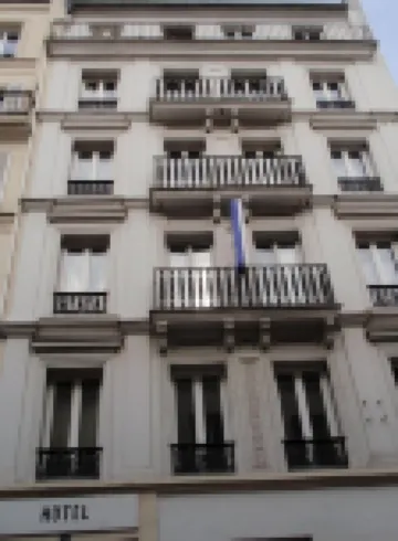 Luxelthe Hotels near Place du Tertre