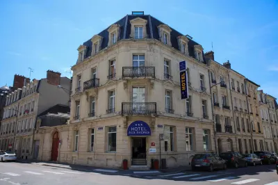 Brit Hotel Aux Sacres Reims, Centre Historique Hotel in zona Porta Marte