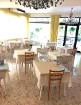 Hotel Lux - Desayuno
