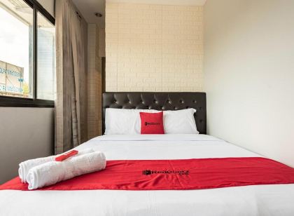 紅多茲飯店-近丹絨杜仁2號