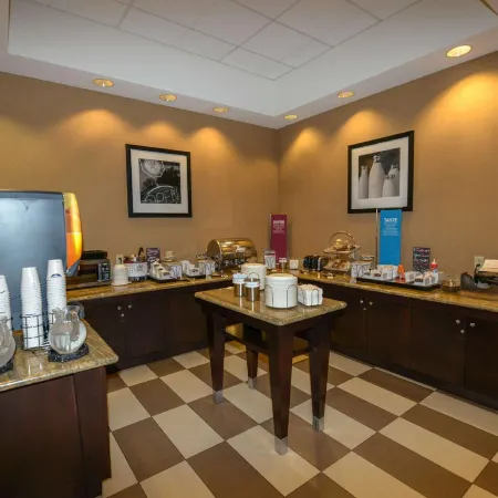 Hampton Inn & Suites Bremerton