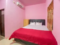 Homestay Punokawan Puncak Indah Kota Malili Mitra RedDoorz Hotel dekat Tembeua