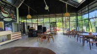 Beringin View Hotel & Resort Hotels in Batealit