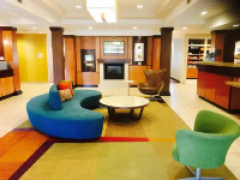 フェアフィールド  イン & スイーツ バイ マリオット・サクラメント・エアポート ナトマ サクラメントのホテル