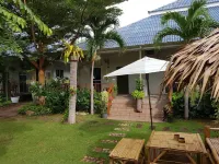 Happy Mind Resort Hotels near Phraya Nakhon Cave