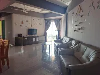 Coastside Homestay. Feel Home While You're Away.