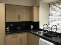 ثورسو سيلف كايترينج بيت فريندلي هوليداي ليتس