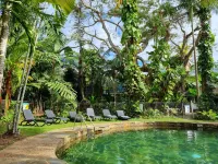 Mission Beach Lodge - Beach