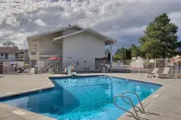 Motel 6 Everett, WA - North - Pools