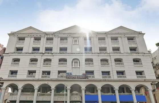 曼加勒雷根酒店