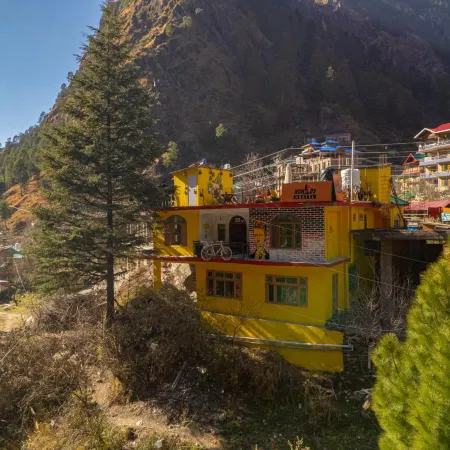 Nomads Hostel
