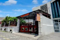 OYO 94899 Homestay Syariah Near Upn - Wifi