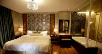 The Royal Mandaya Hotel Davao - vue sur la montagne