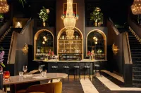 Van der Valk TheaterHotel de Oranjerie - Baarit